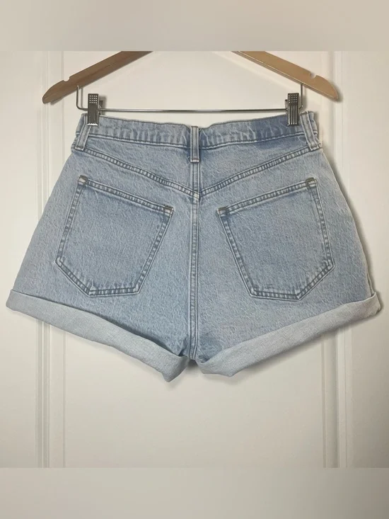 Abercrombie & Fitch Mom Shorts High Rise Light Wash Size 29 (8) Denim - Picture 3 of 15